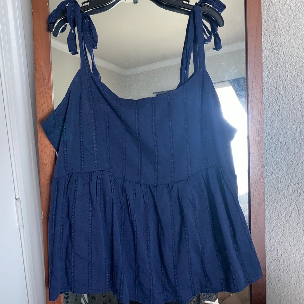 Navy blue old navy tank top with tie sleeves